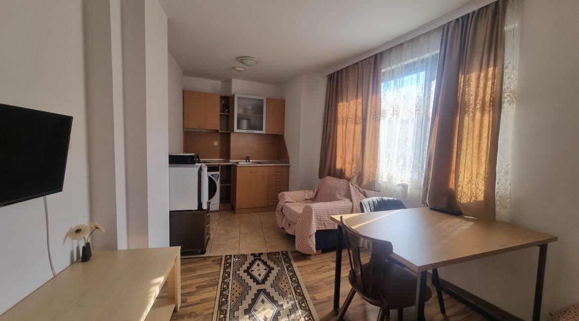 1 1-bedroom apartment, Bansko, close to lift (1)